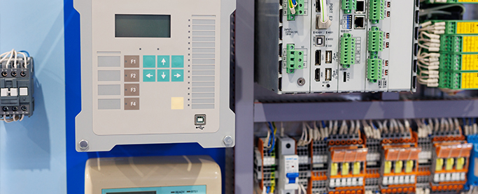 Electrical and instrumentation engineers on site