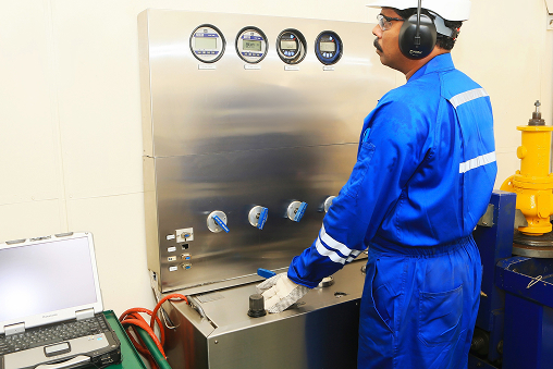 Online safety valve testing